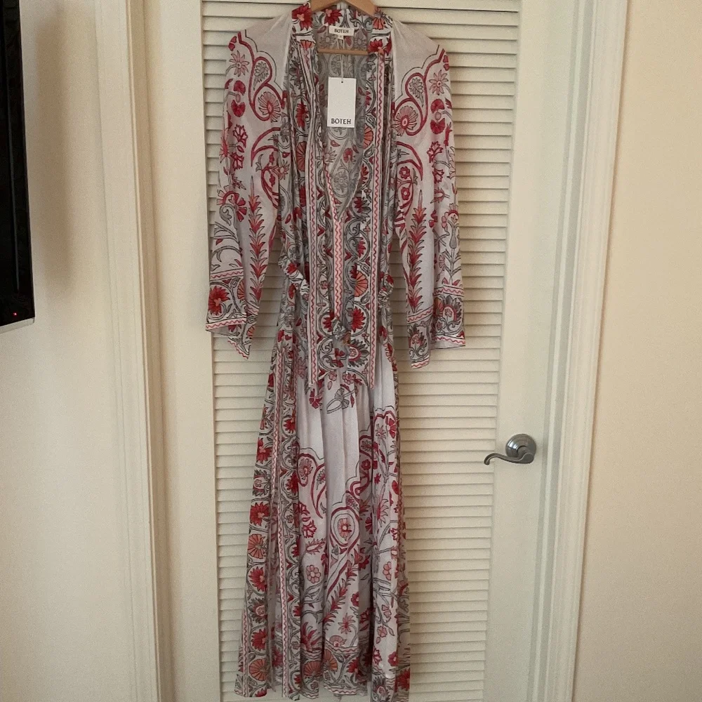 BOTEH Dahlia Wide Sleeve Maxi Dress Red/White Floral Small NWT - Picture 3 of 5